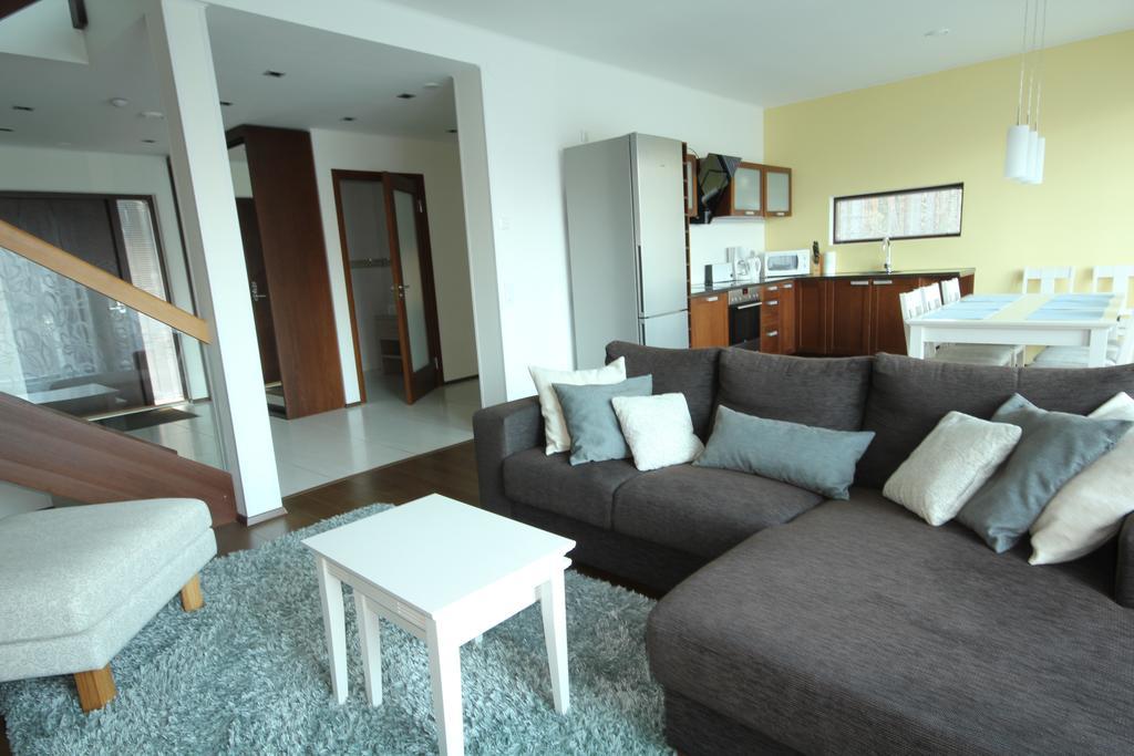 Marina Holiday Rauhan Village Apartments 이마트라 객실 사진