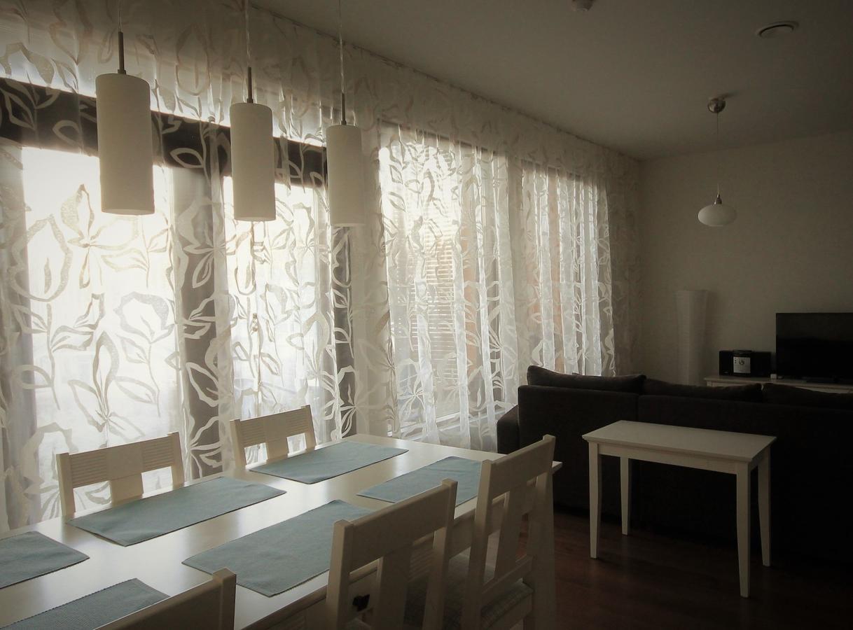 Marina Holiday Rauhan Village Apartments 이마트라 객실 사진